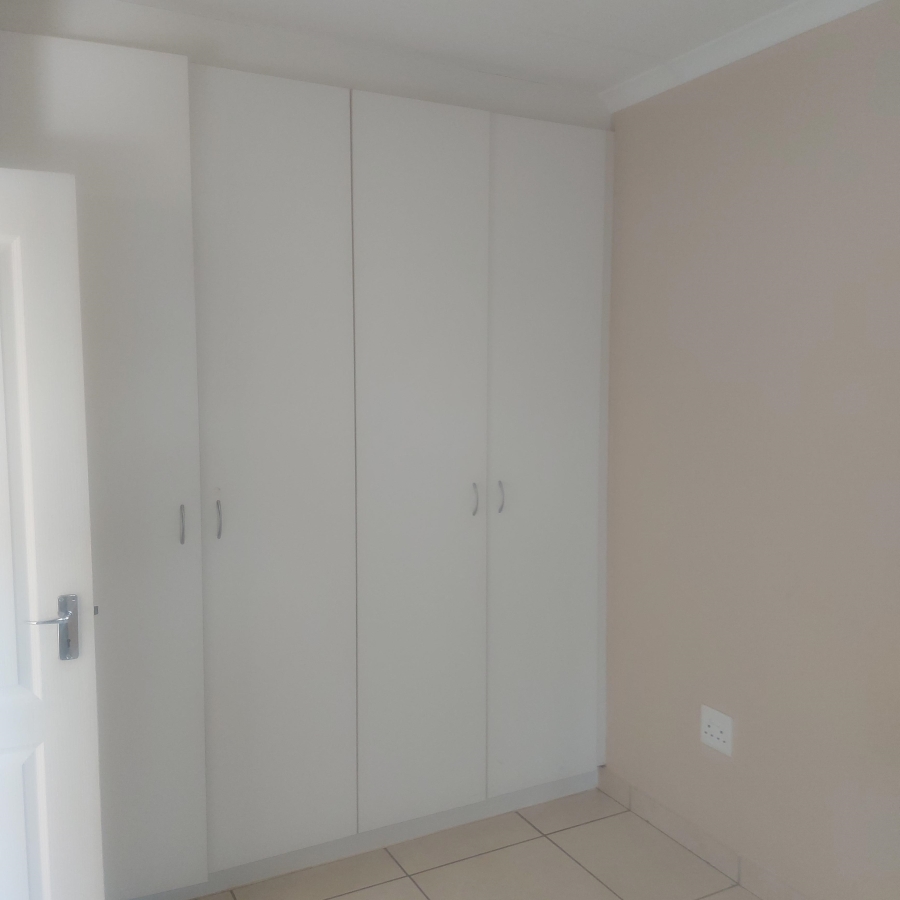 To Let 2 Bedroom Property for Rent in Buh Rein Estate Western Cape